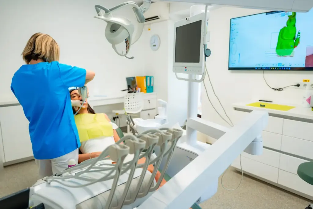 implant dentar Dentium - planificare digitala in cabinetul Dental Planet