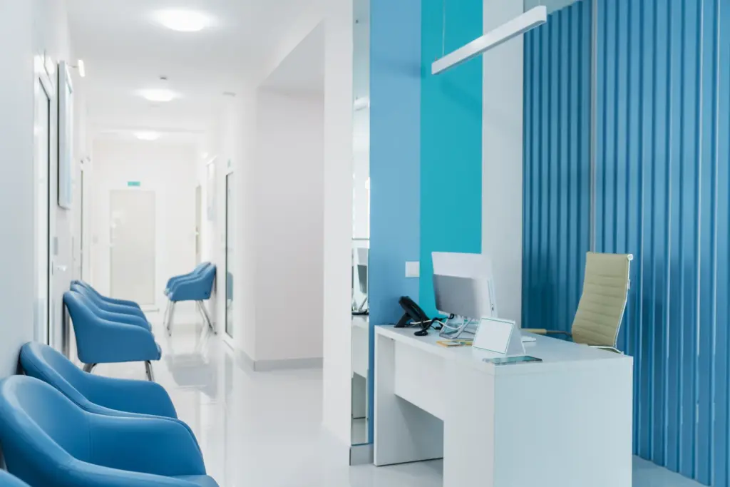 dentist fără durere Sector 3 - clinică modernă Dental Planet