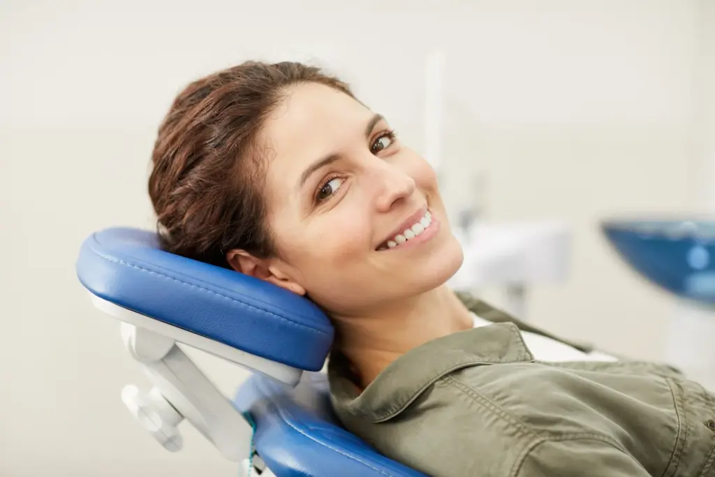 aparat dentar invizibil - control ortodontic la Dental Planet