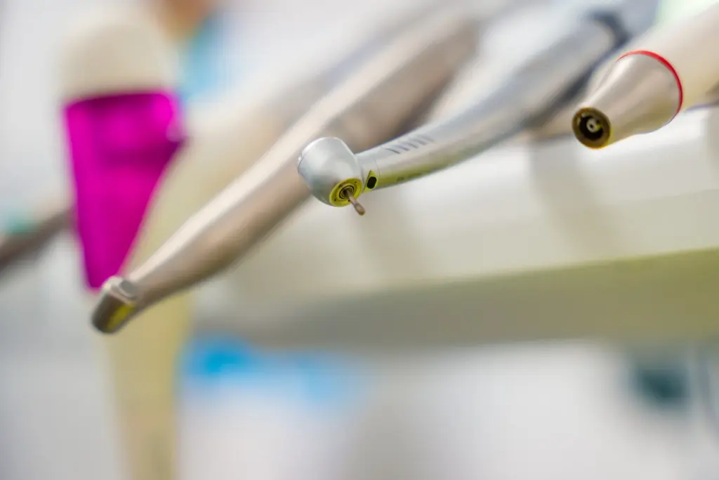 Instrumentar pentru periaj profesional la Dental Planet Sector 3